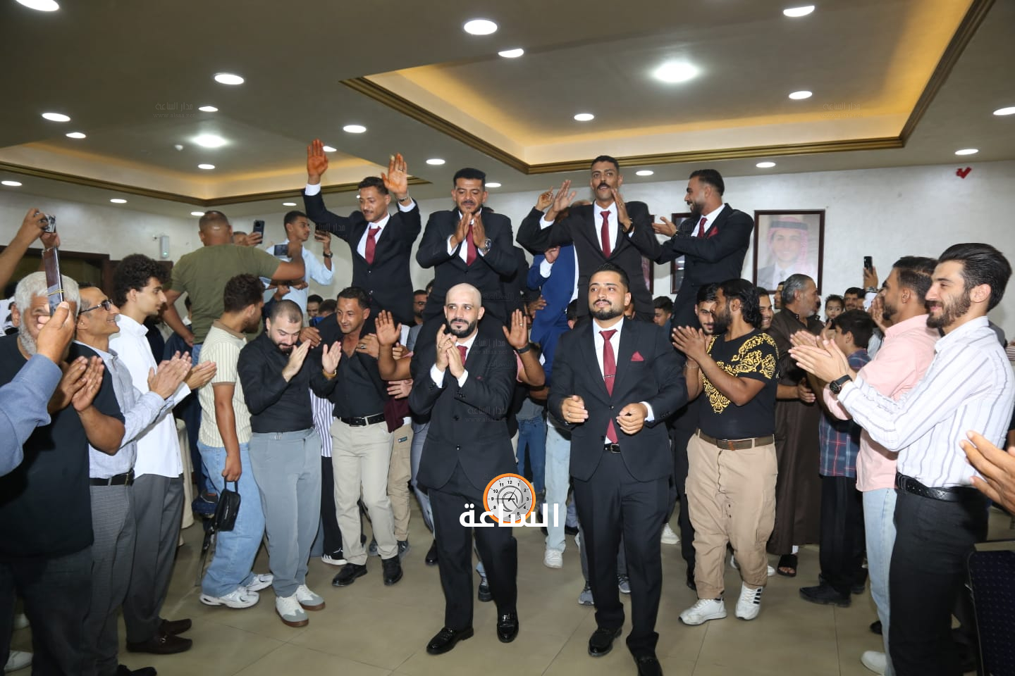 Madar Al-Saa Images 0.38188616575570344