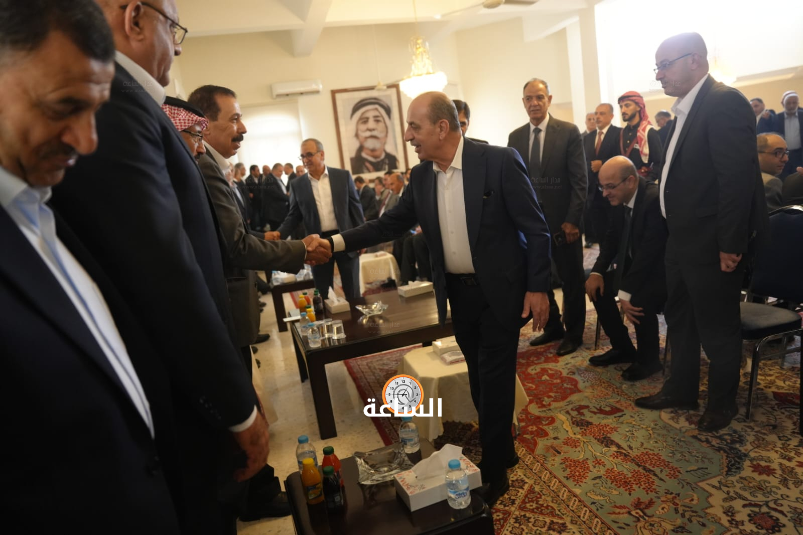 Madar Al-Saa Images 0.7430062940391992