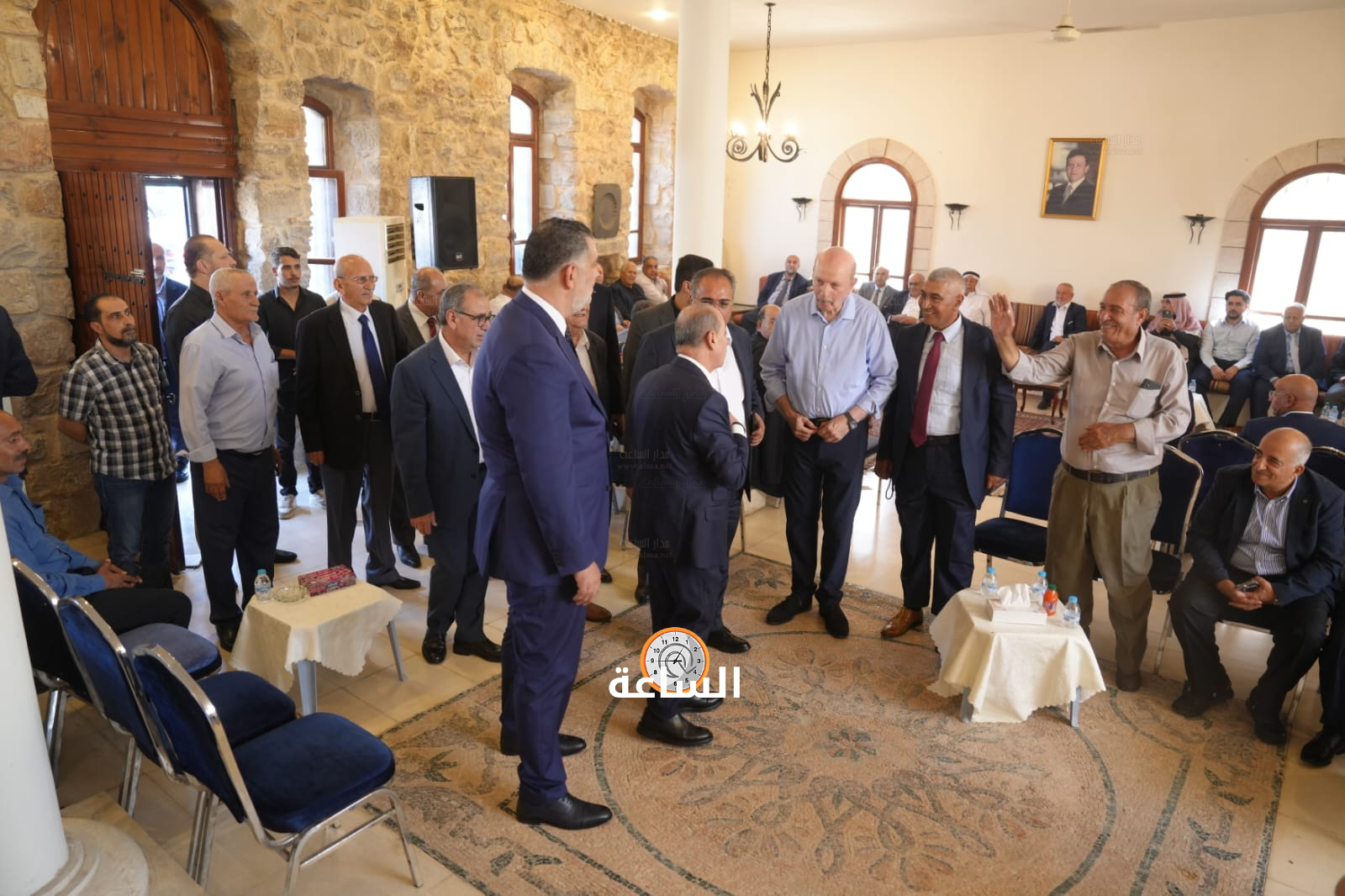 Madar Al-Saa Images 0.3868919505218539