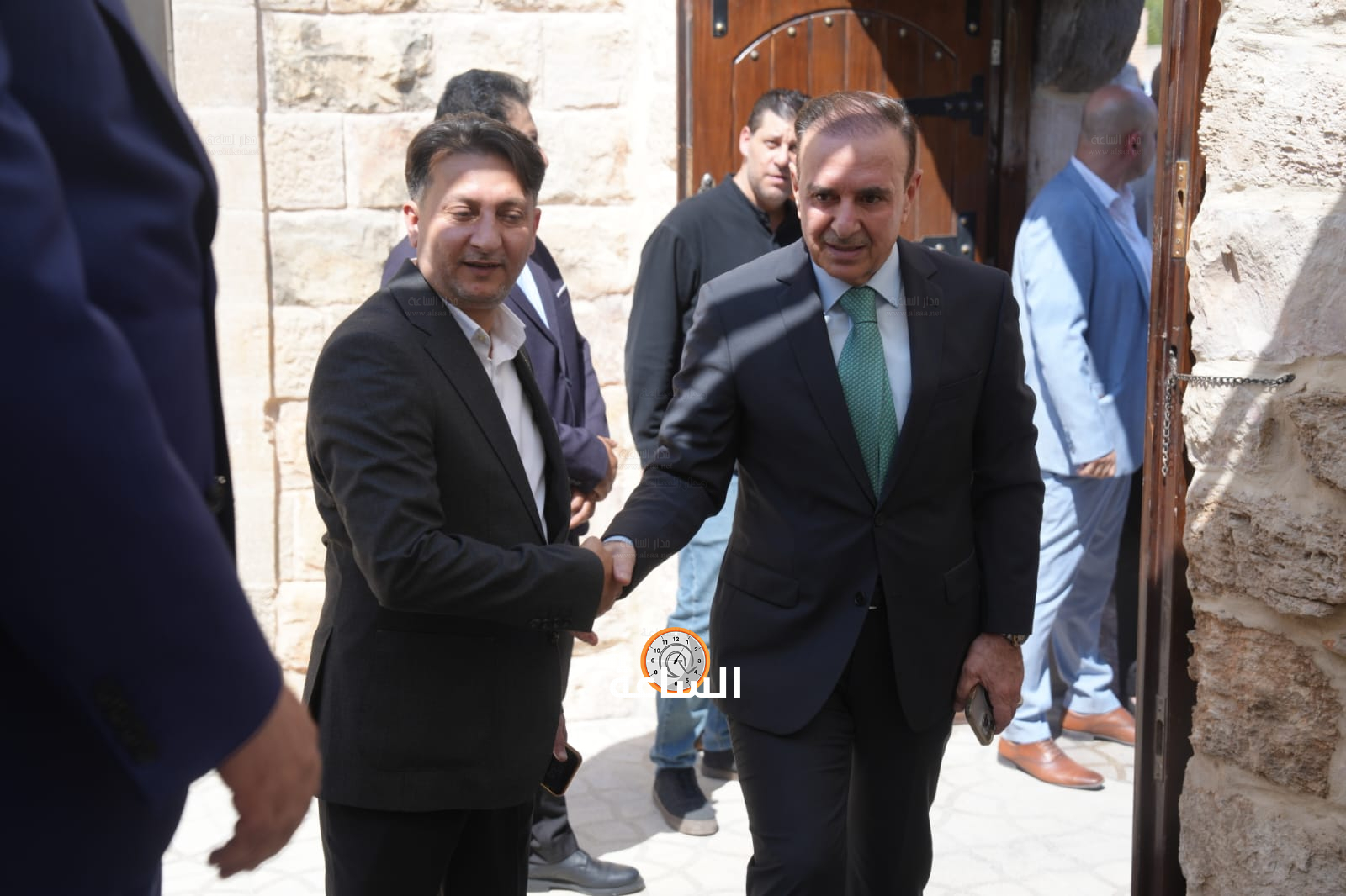 Madar Al-Saa Images 0.379569338608608