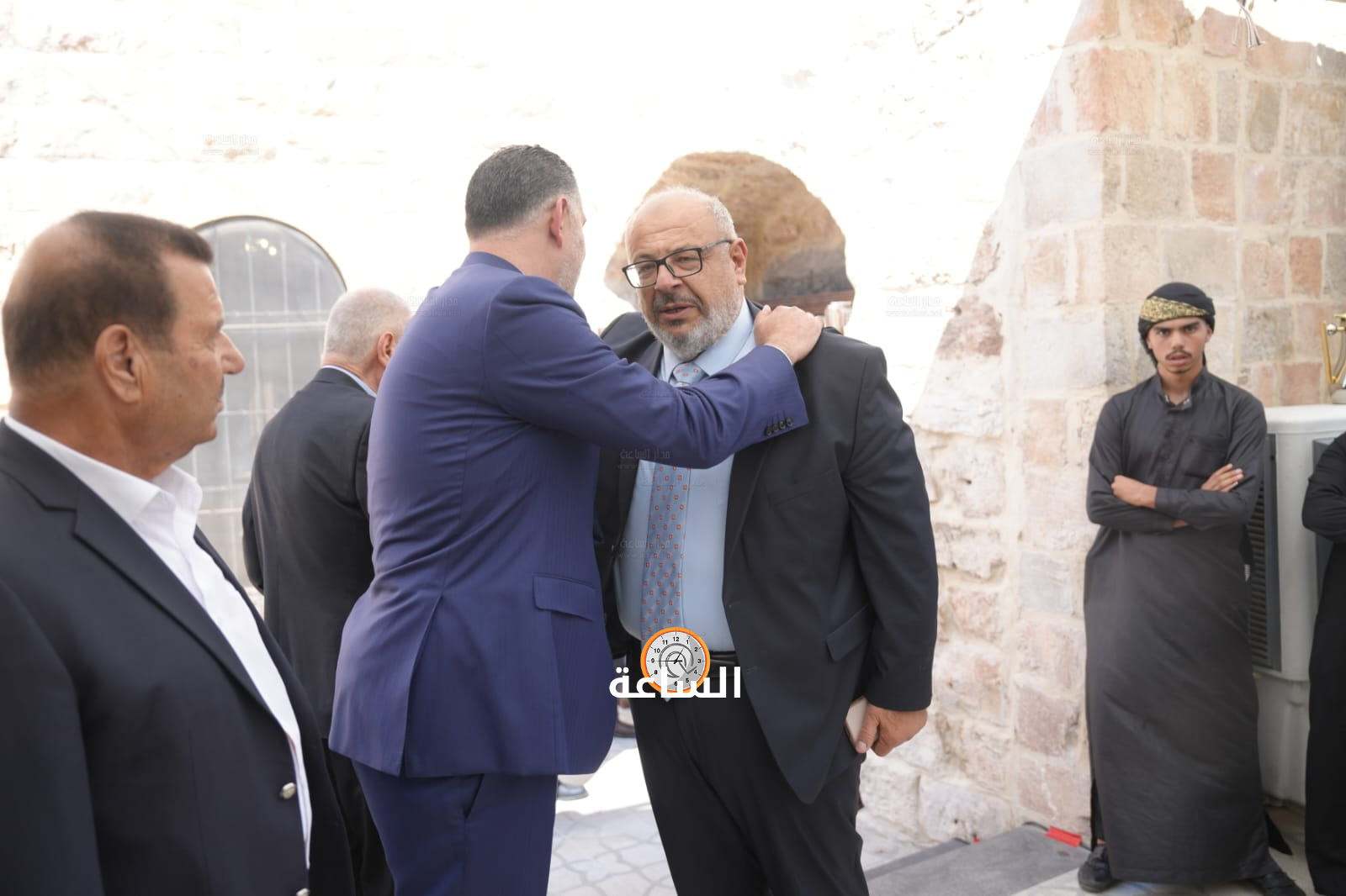 Madar Al-Saa Images 0.8371148313066901