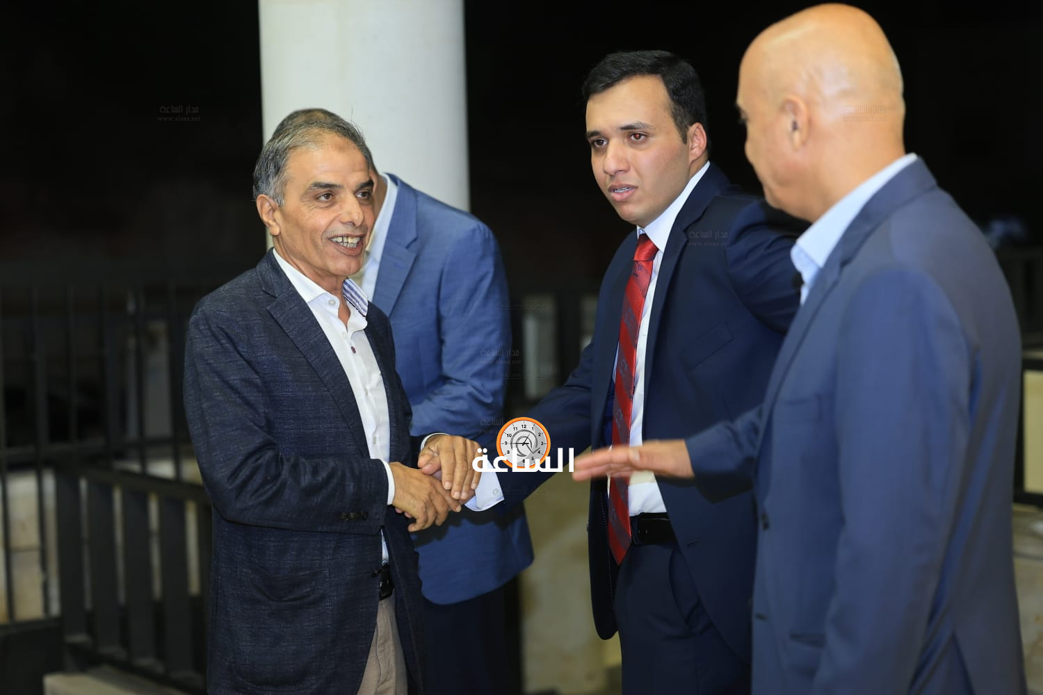 Madar Al-Saa Images 0.7899380402176819