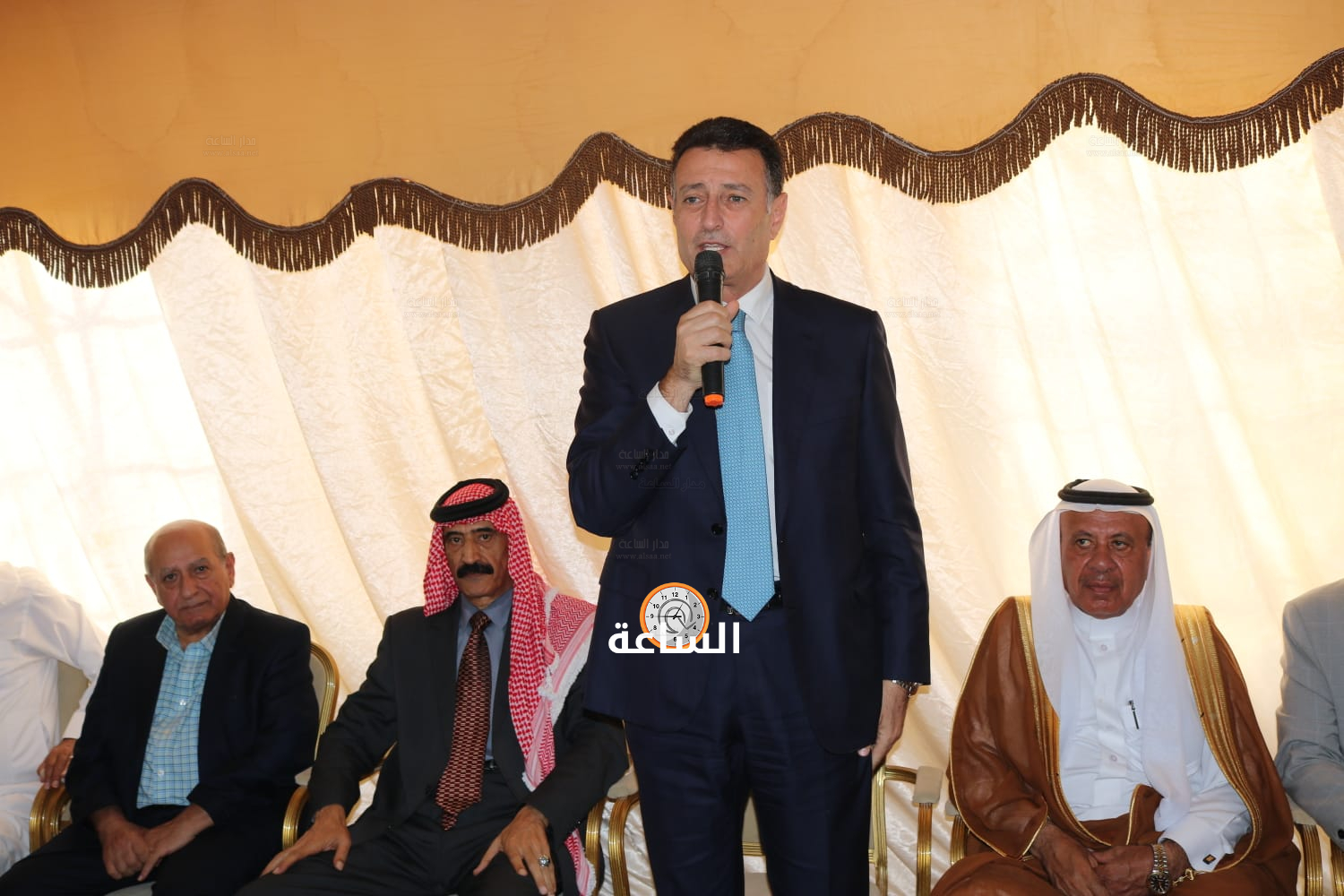 Madar Al-Saa Images 0.8659778710889879