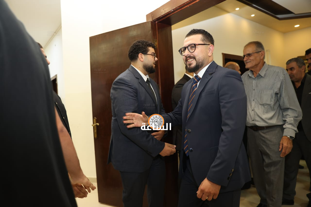 Madar Al-Saa Images 0.4572055540598865