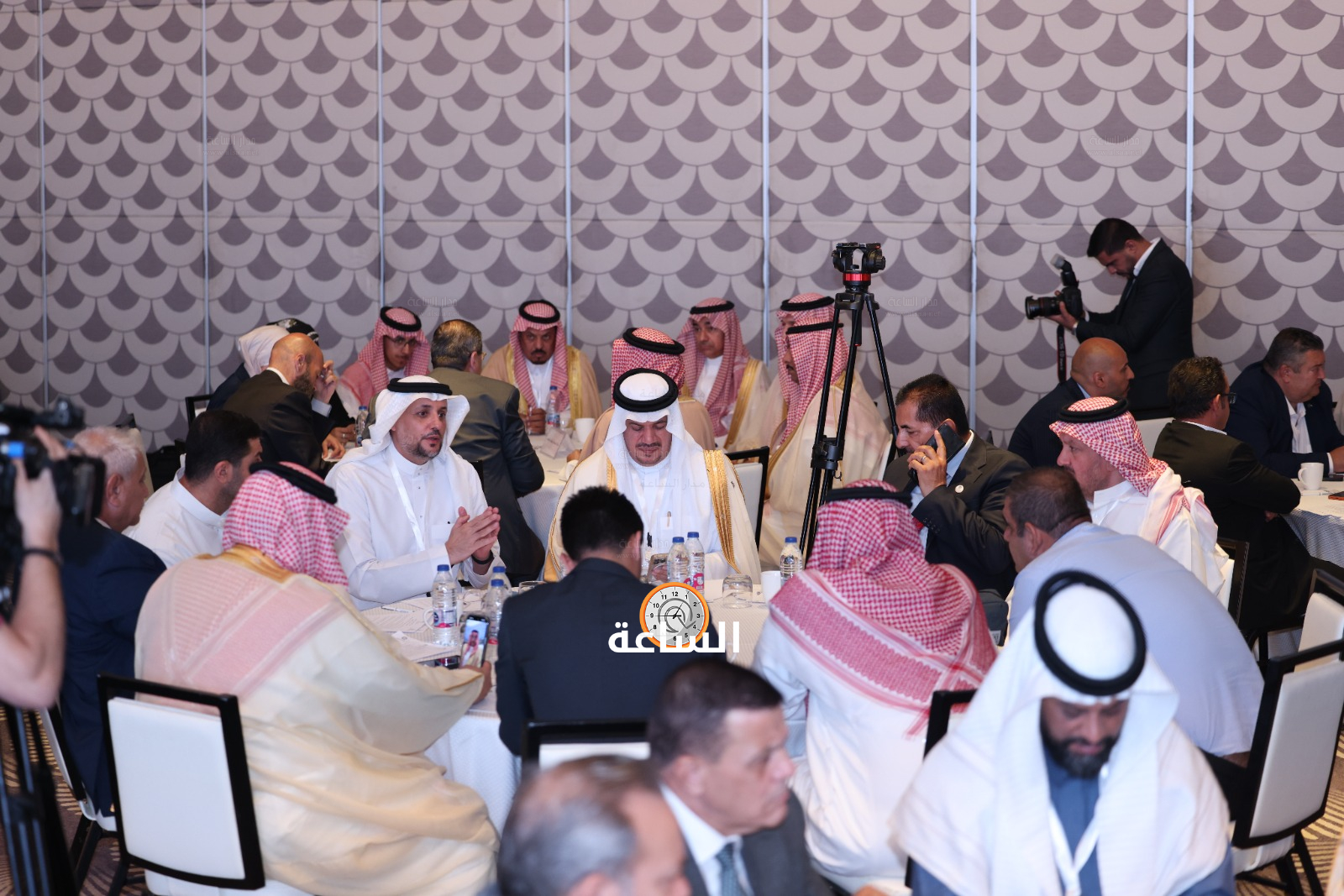 Madar Al-Saa Images 0.3226783713264224