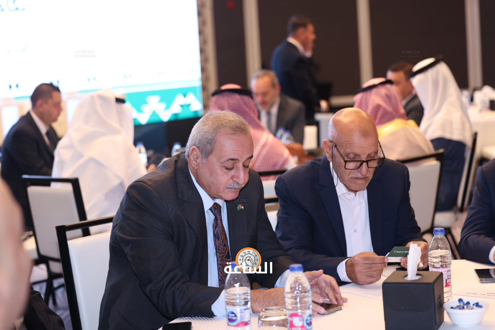 Madar Al-Saa Images 0.4042880855660319