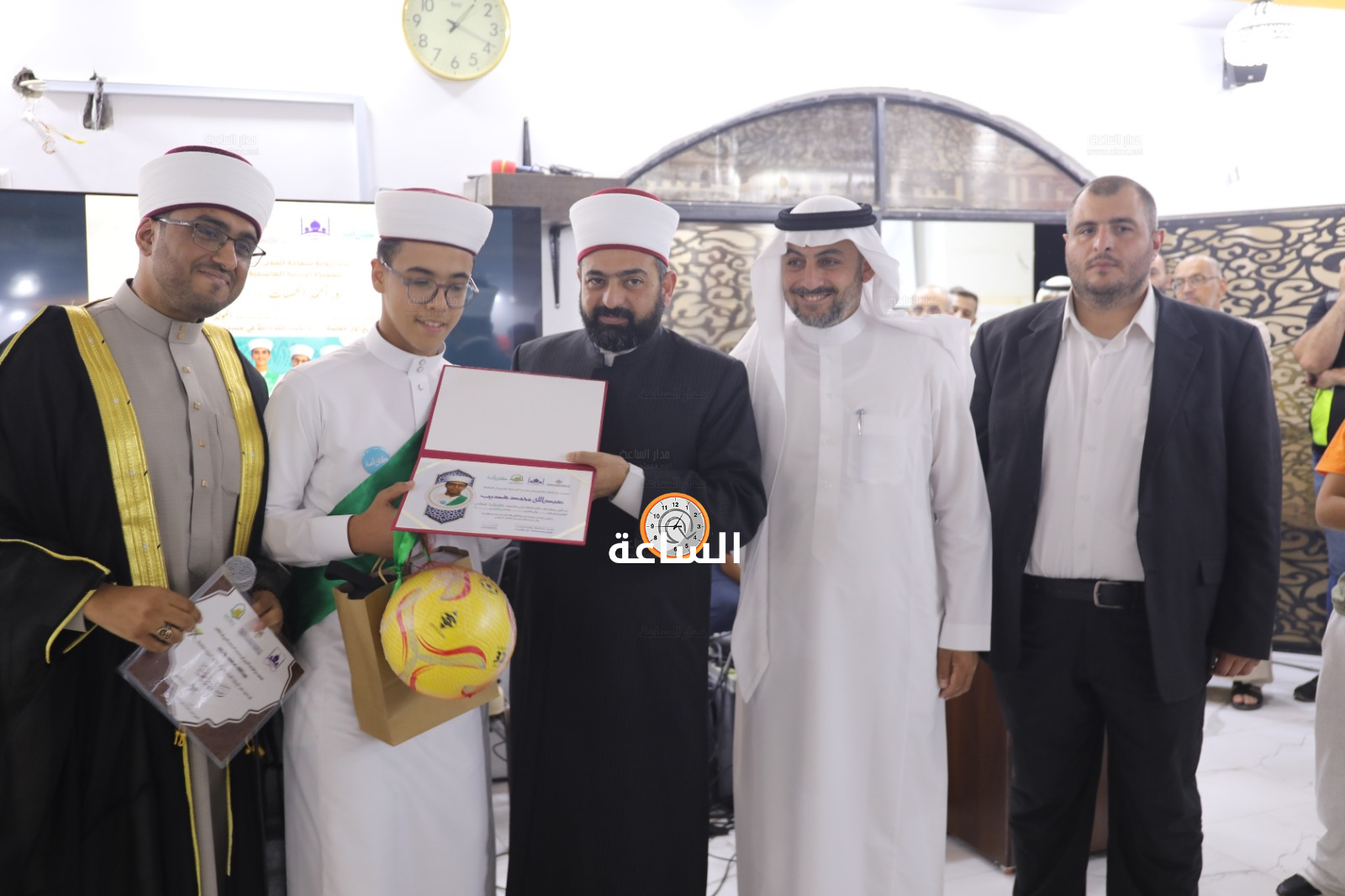 Madar Al-Saa Images 0.010486912844449026