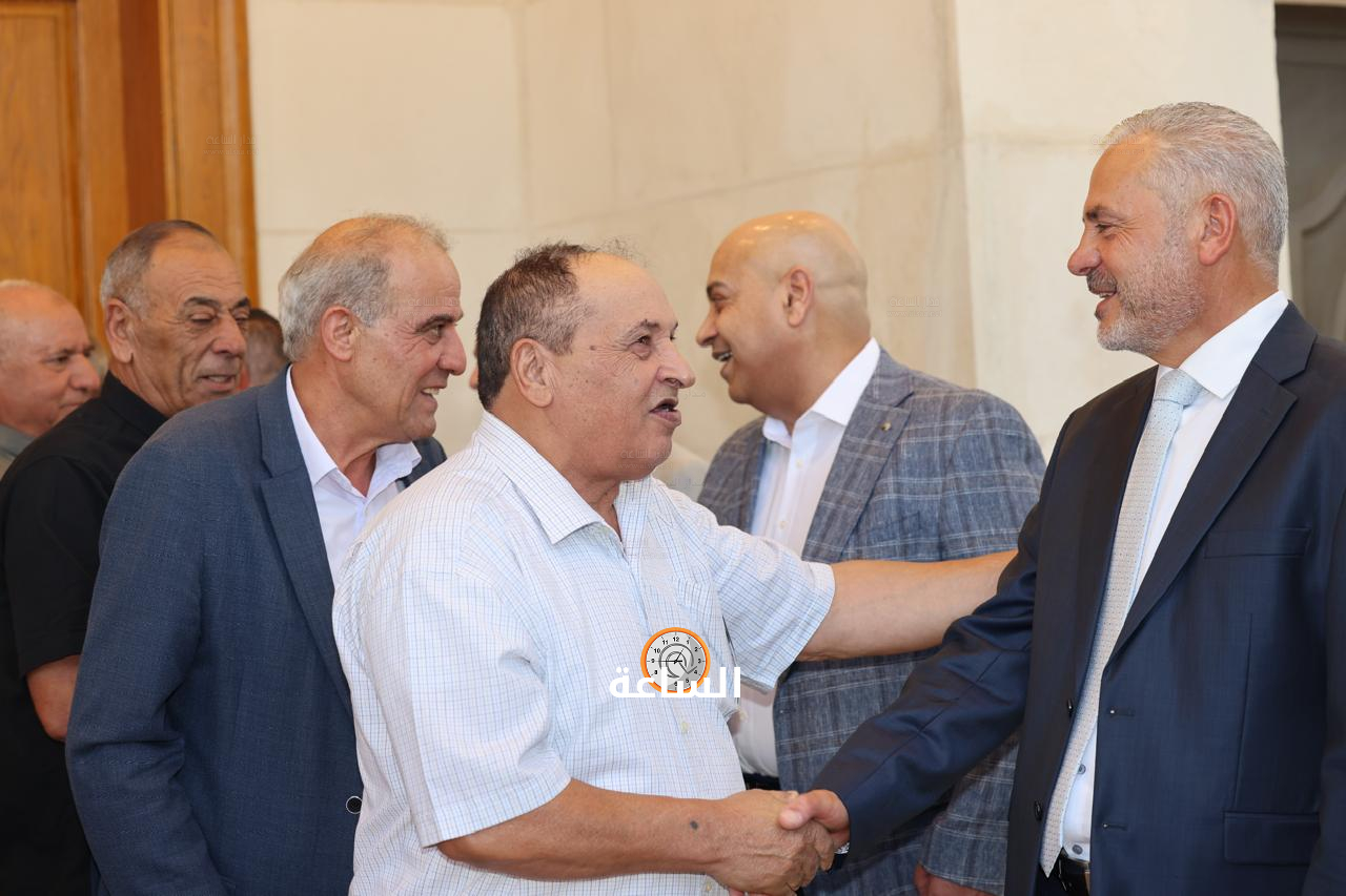 Madar Al-Saa Images 0.11049000271387899