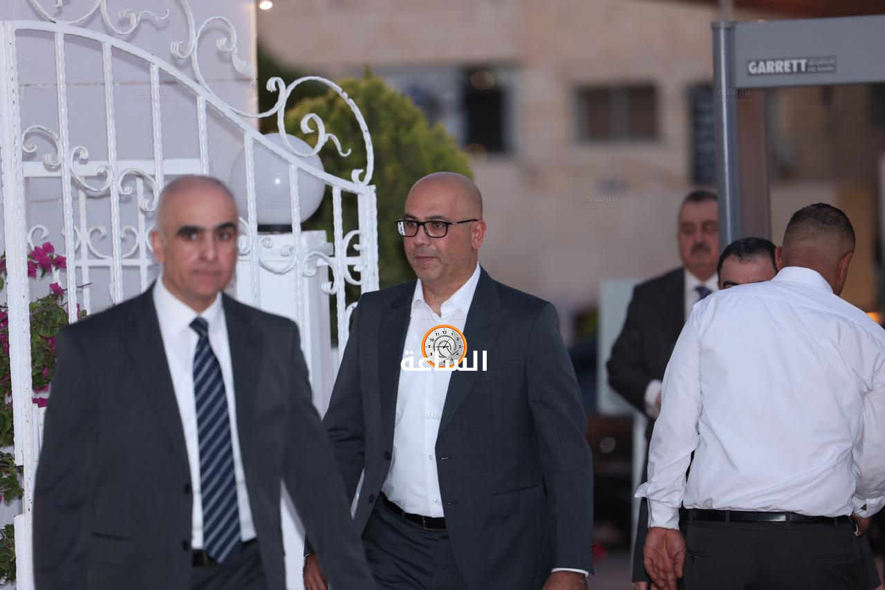 Madar Al-Saa Images 0.3291073624996821