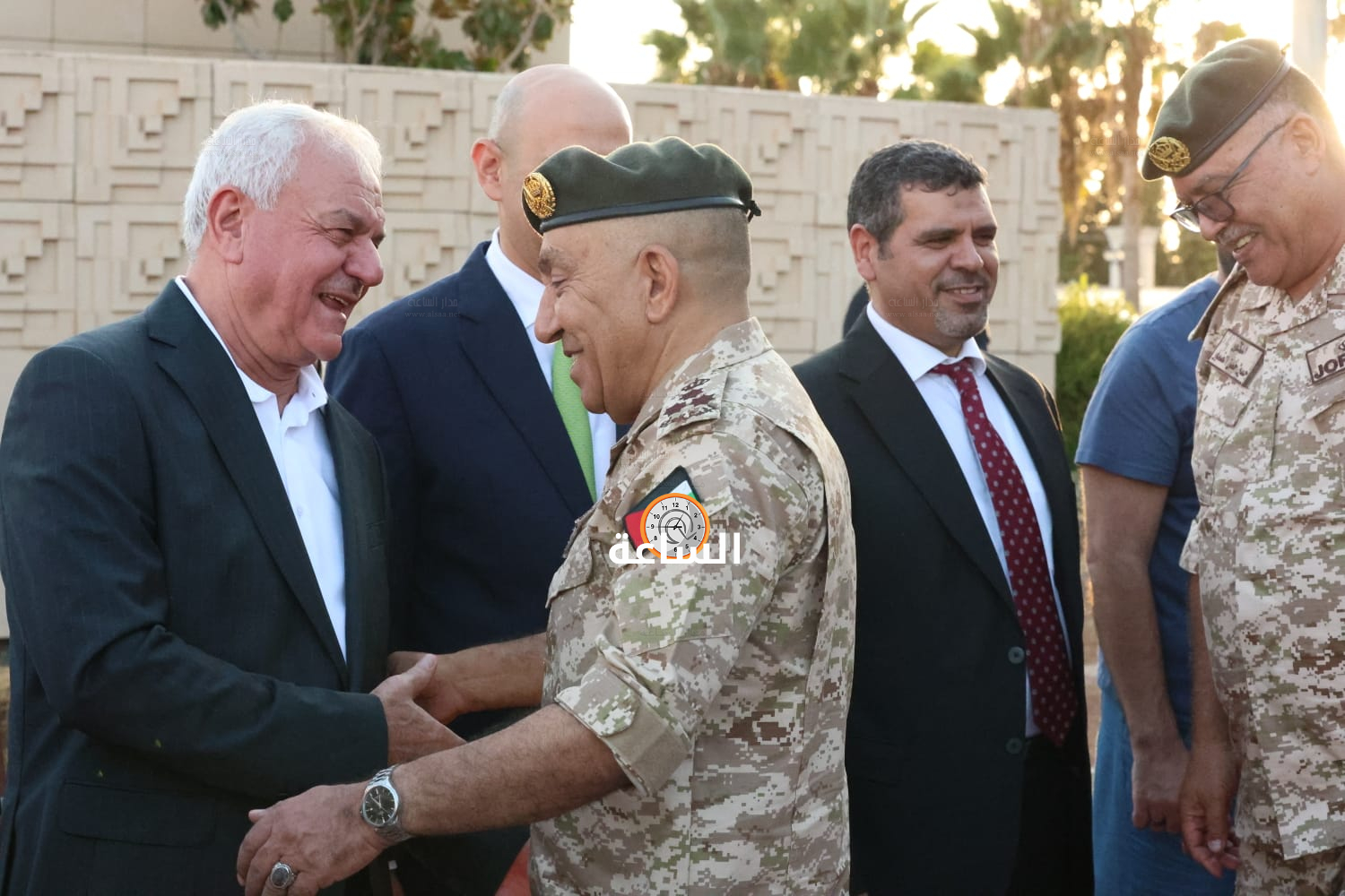 Madar Al-Saa Images 0.46509645163677504