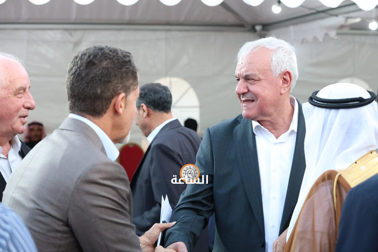 Madar Al-Saa Images 0.774745535284356