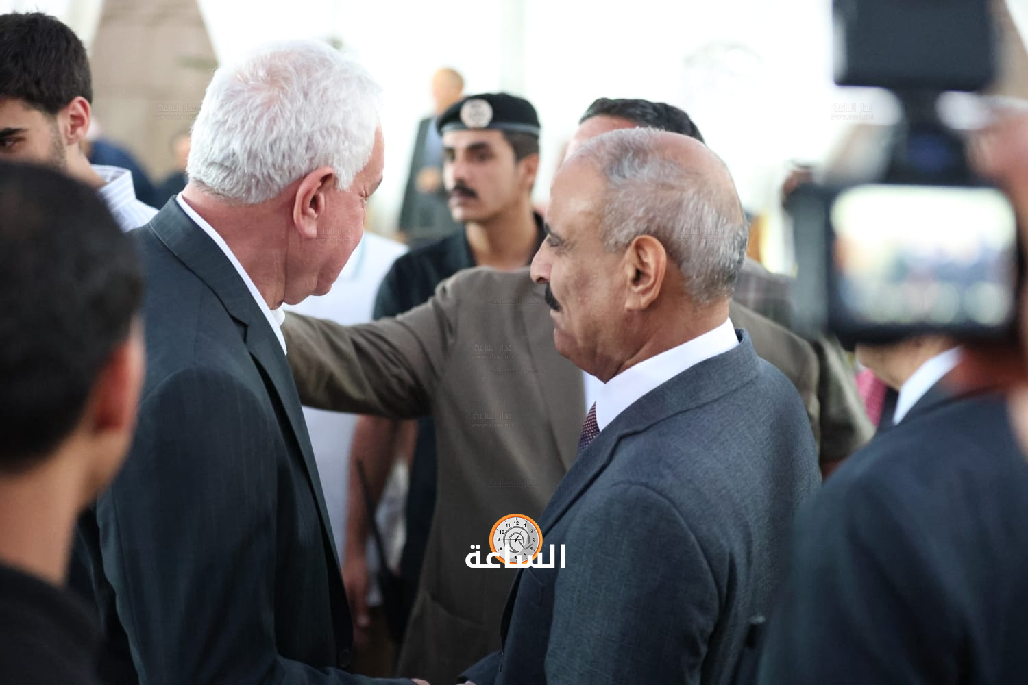 Madar Al-Saa Images 0.032074379975574385