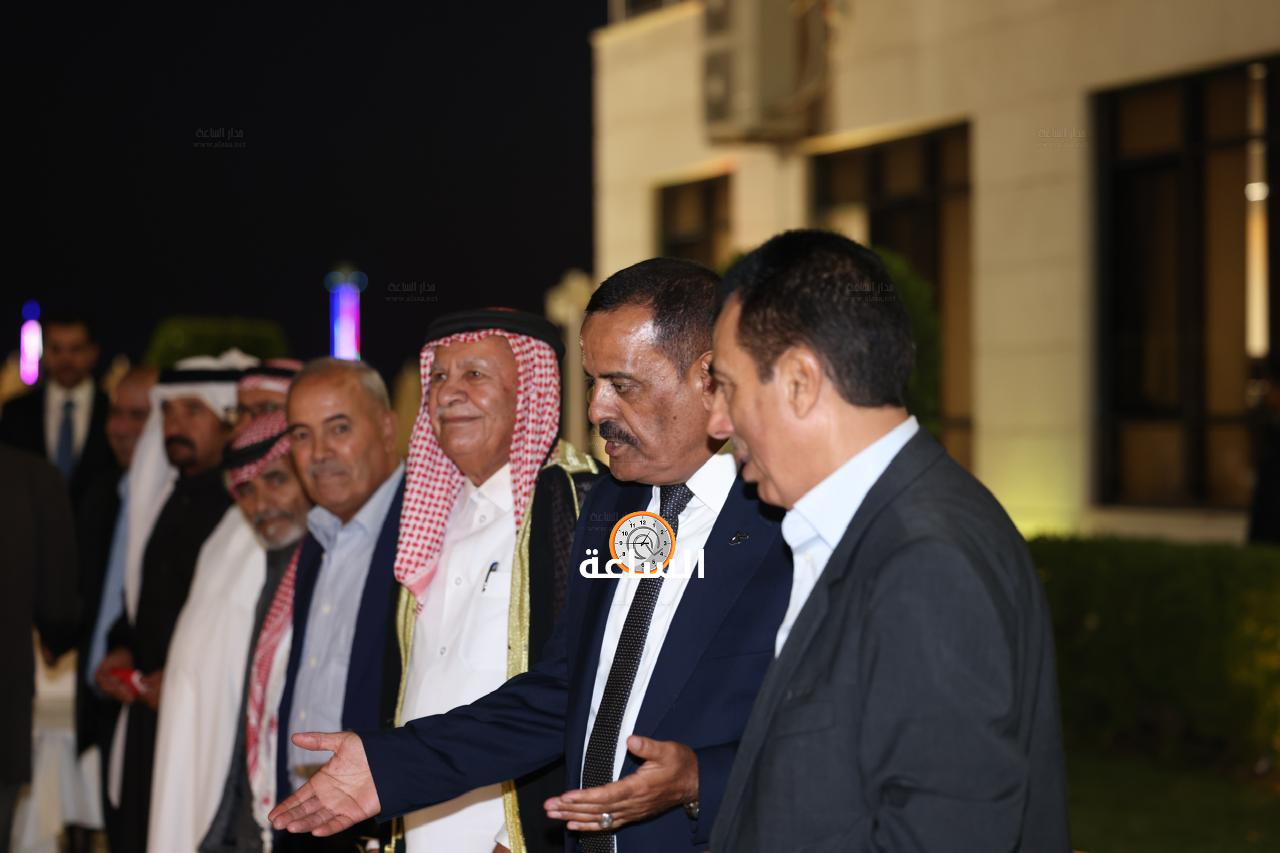 Madar Al-Saa Images 0.572470890245143
