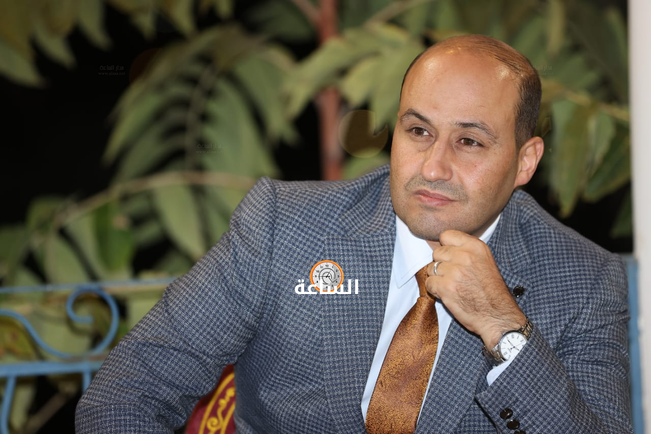 Madar Al-Saa Images 0.48387634892682074