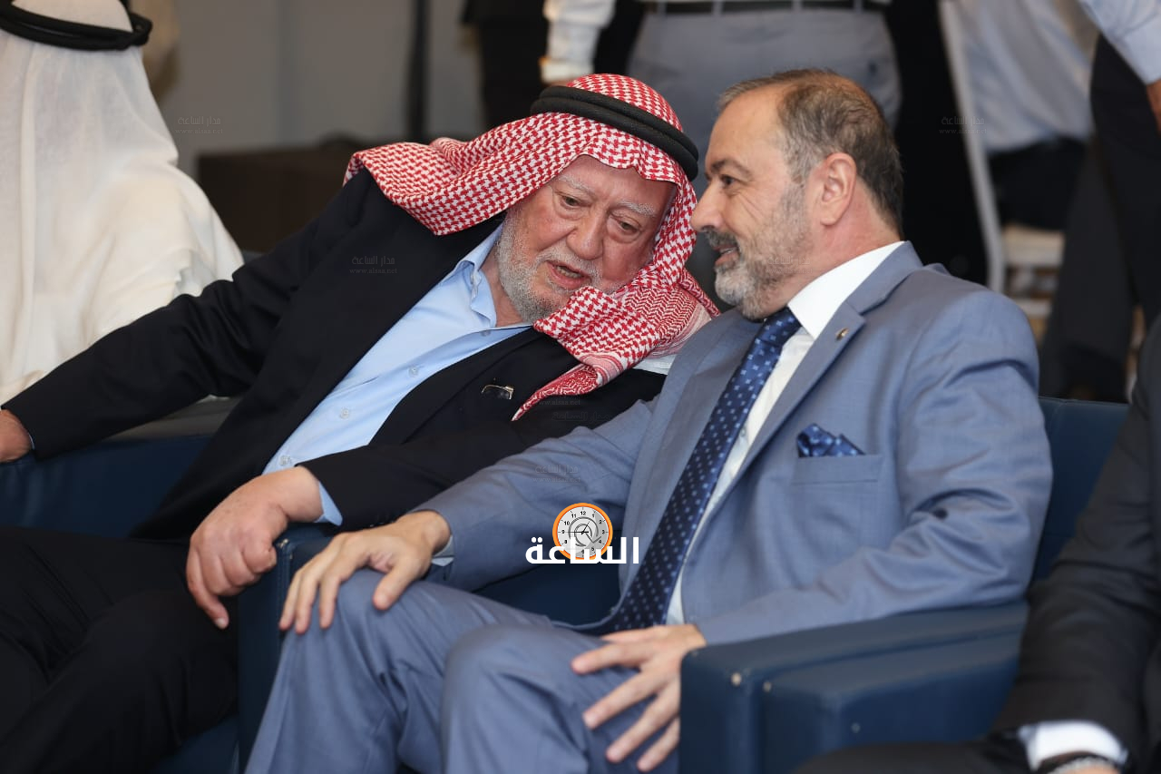 Madar Al-Saa Images 0.15766174616352313