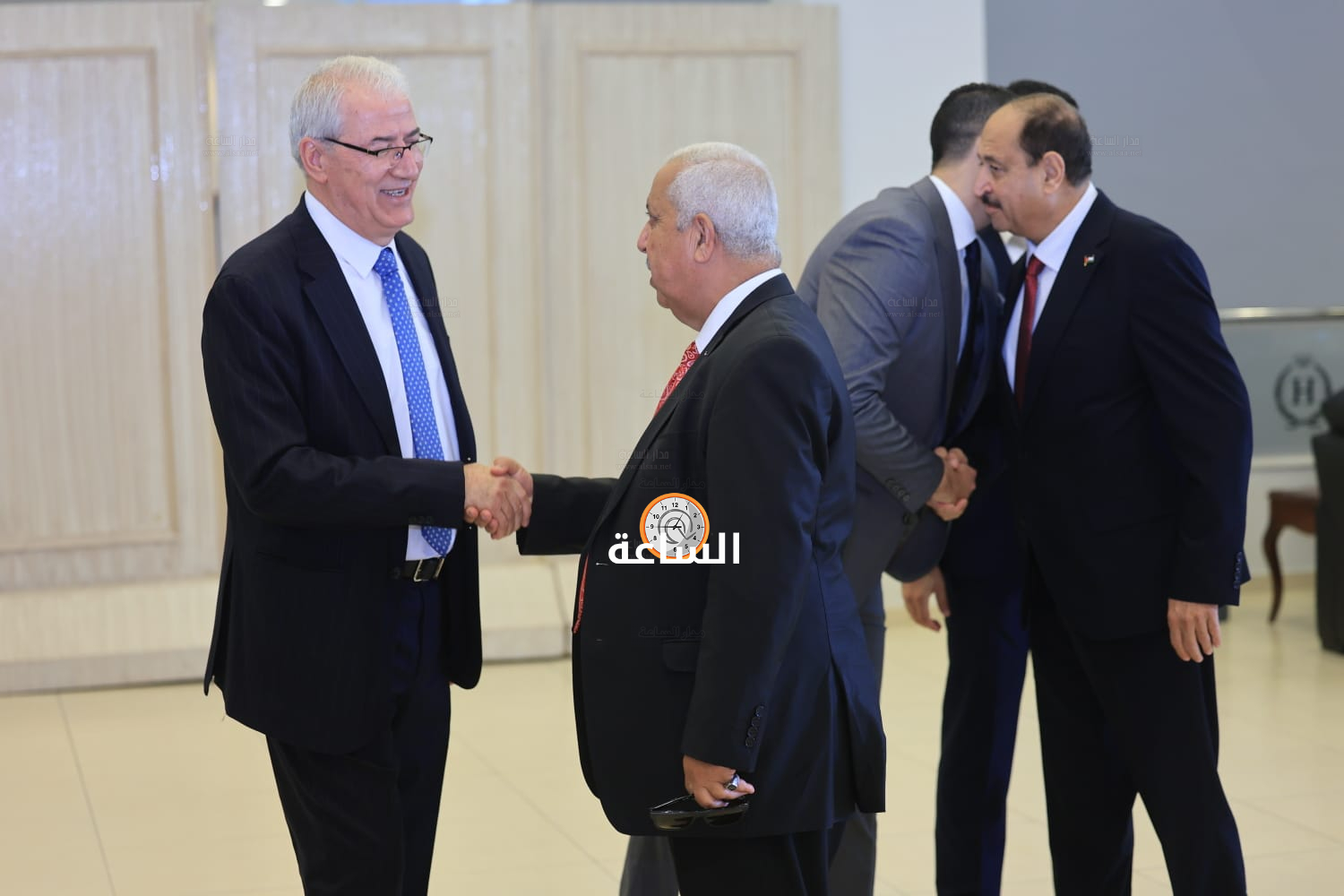 Madar Al-Saa Images 0.5762857743130453