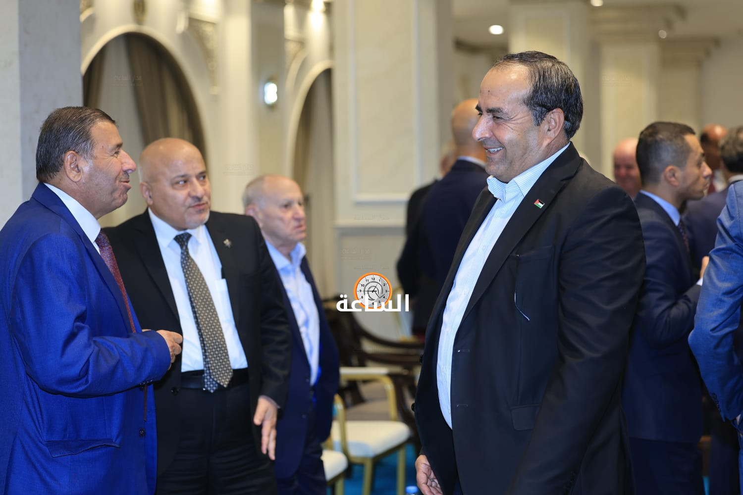Madar Al-Saa Images 0.4313388225736817