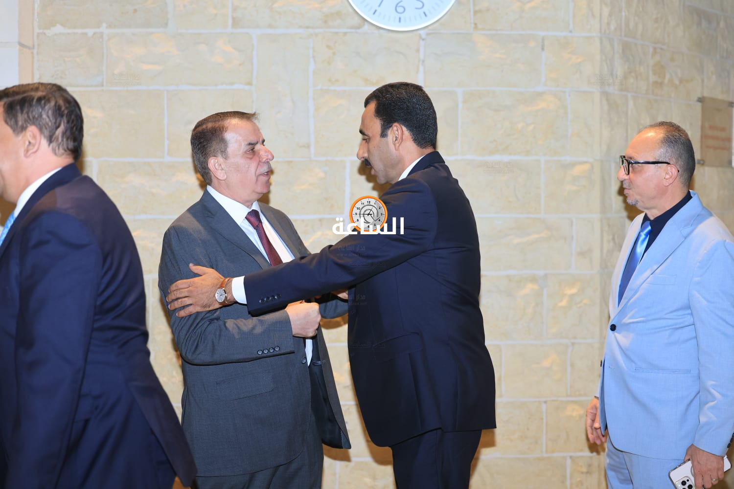 Madar Al-Saa Images 0.6424460863311591