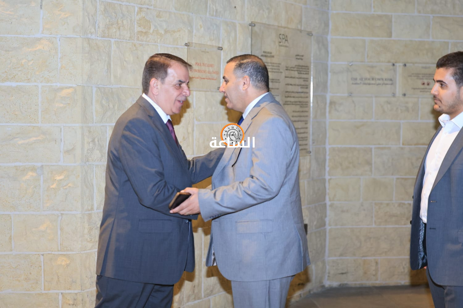 Madar Al-Saa Images 0.1462067562178092