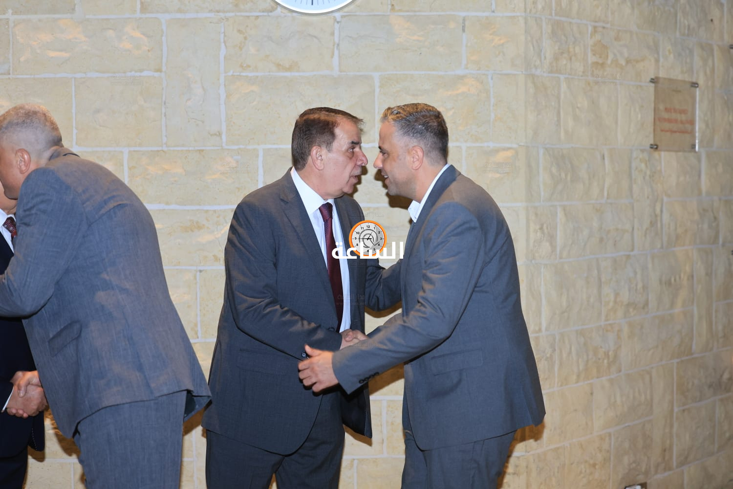 Madar Al-Saa Images 0.4285205837497137