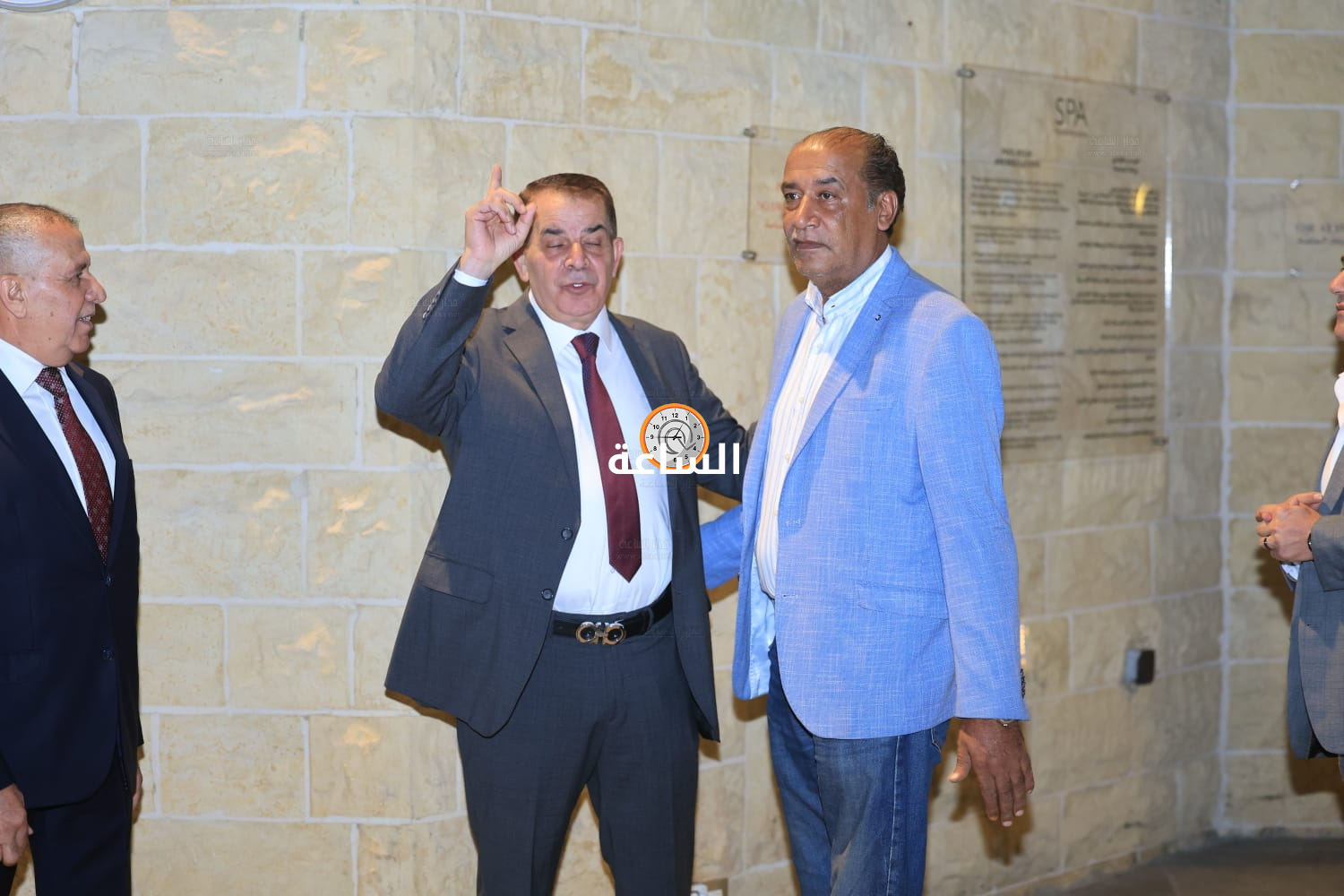 Madar Al-Saa Images 0.5609390915162185