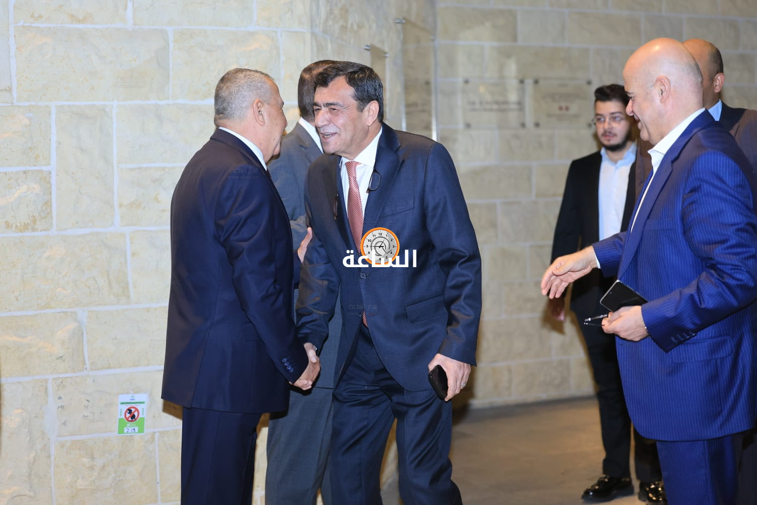 Madar Al-Saa Images 0.6517026904844457