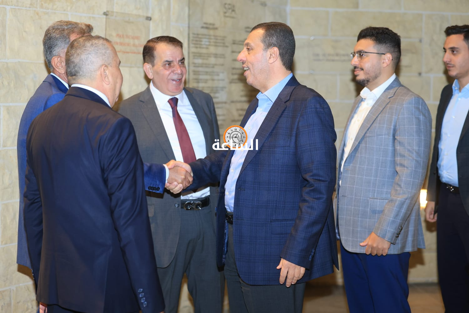 Madar Al-Saa Images 0.7825000256393885