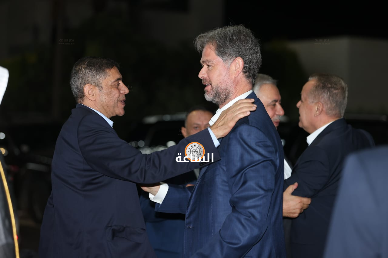 Madar Al-Saa Images 0.38980356172282593