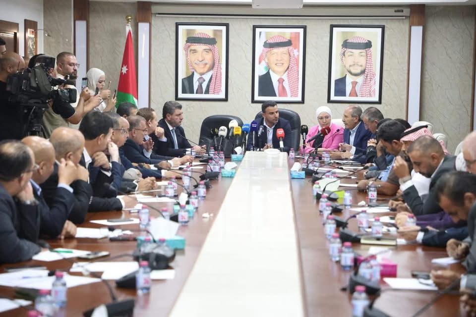 Madar Al-Saa Images 0.1702104635195596