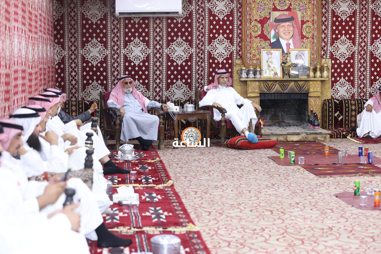 Madar Al-Saa Images 0.963683735430621