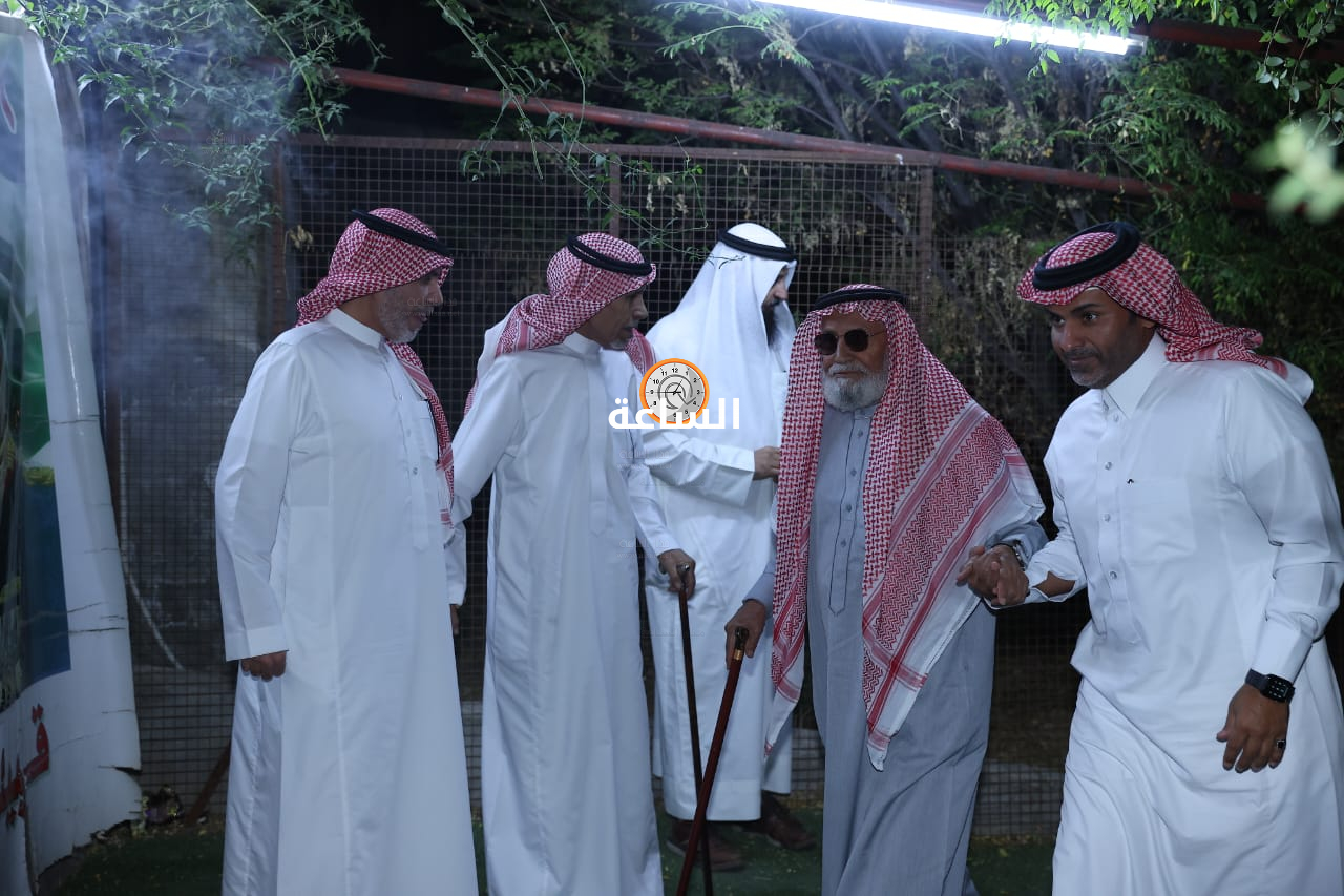 Madar Al-Saa Images 0.42123114590379584