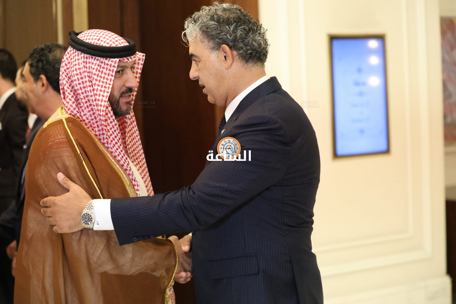 Madar Al-Saa Images 0.24823457324354392
