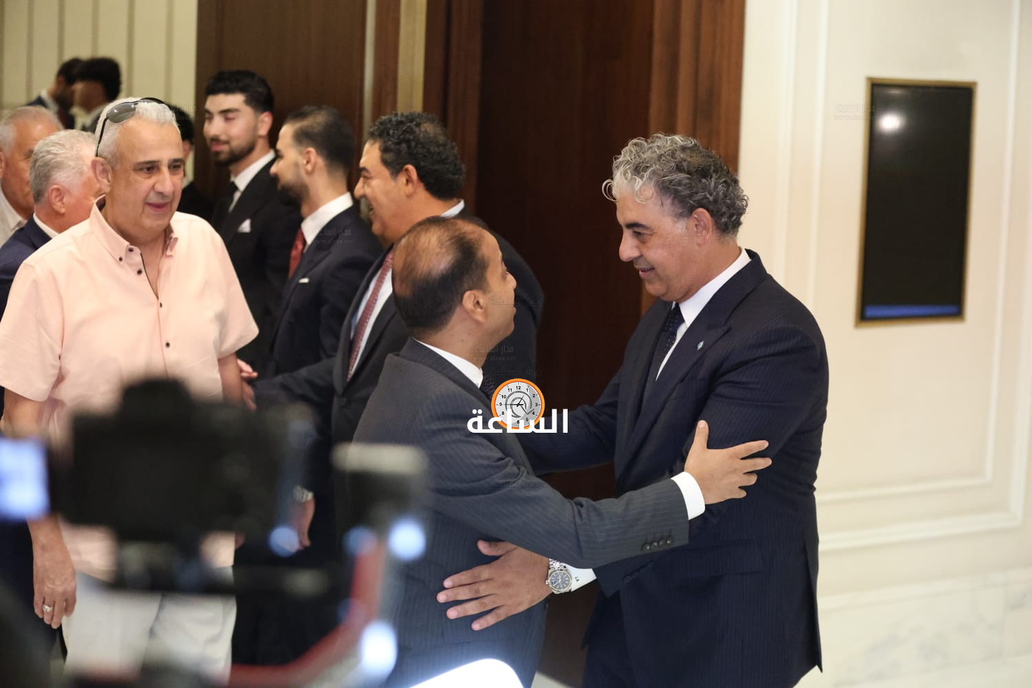 Madar Al-Saa Images 0.9973440384230687