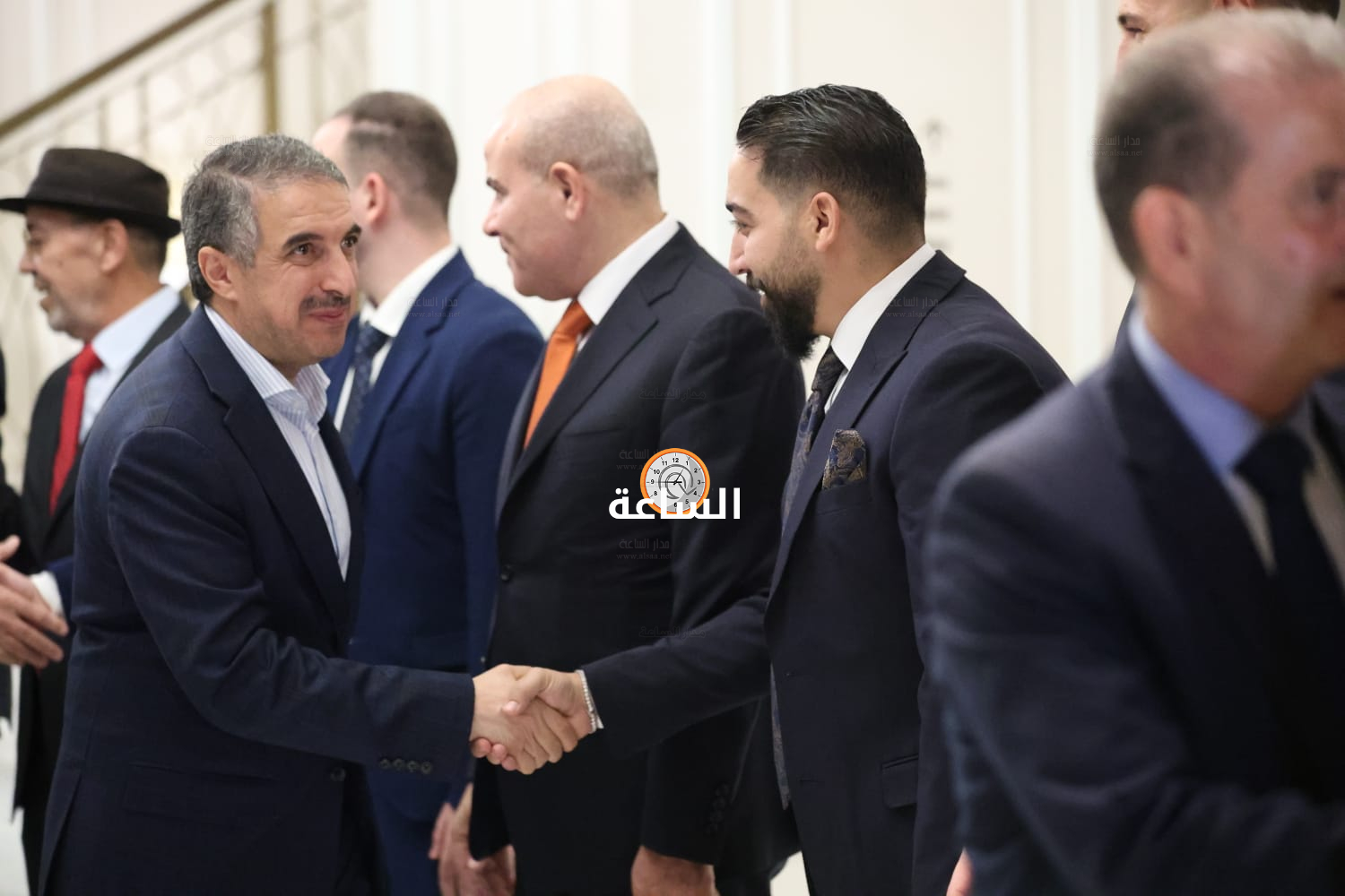 Madar Al-Saa Images 0.38092562518712036