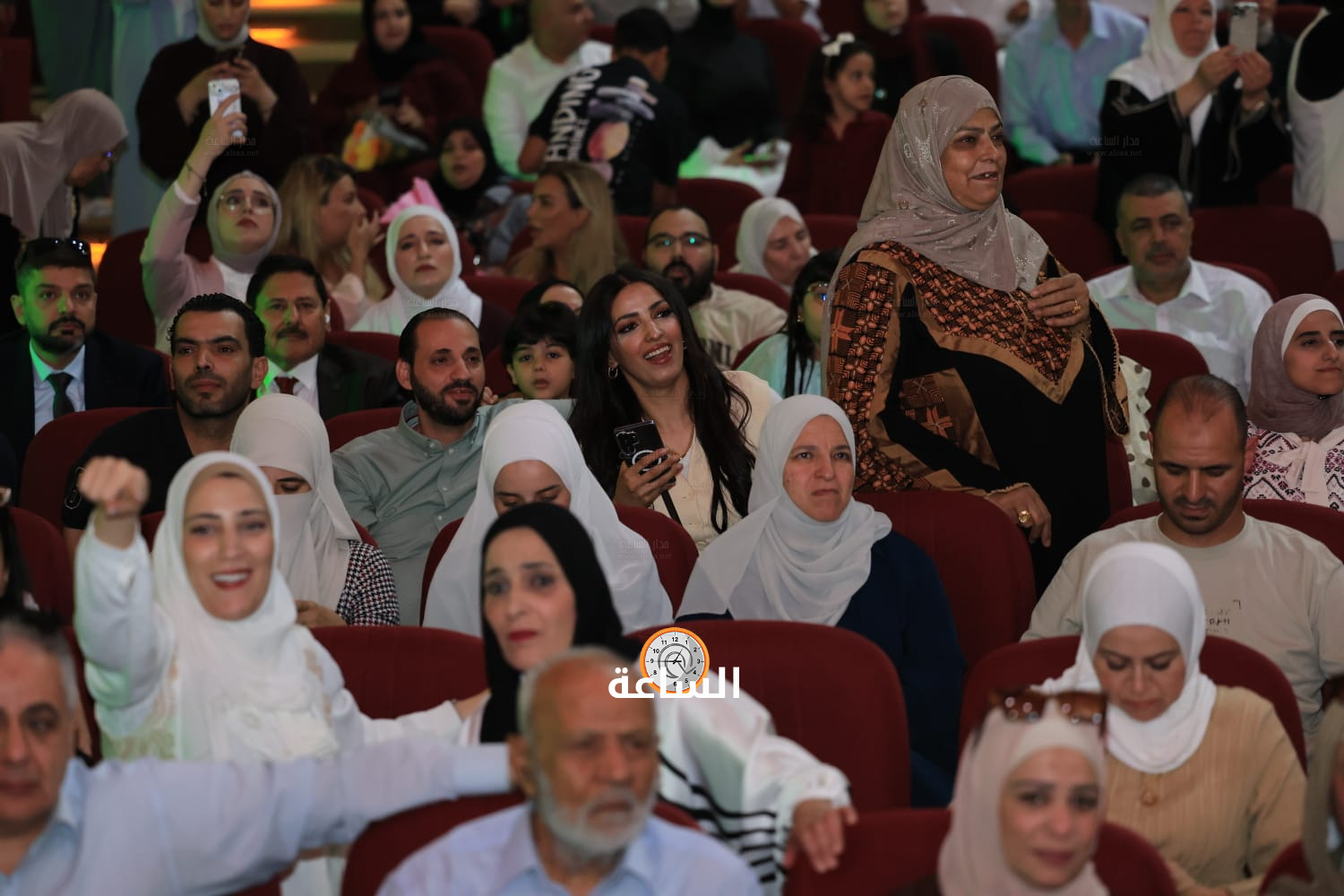 Madar Al-Saa Images 0.8862109512725517