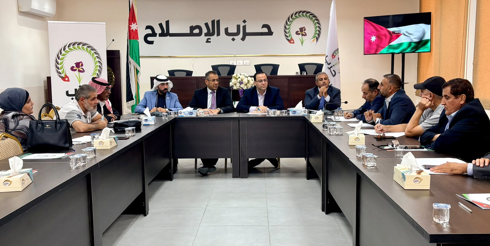 Madar Al-Saa Images 0.16010014363105585