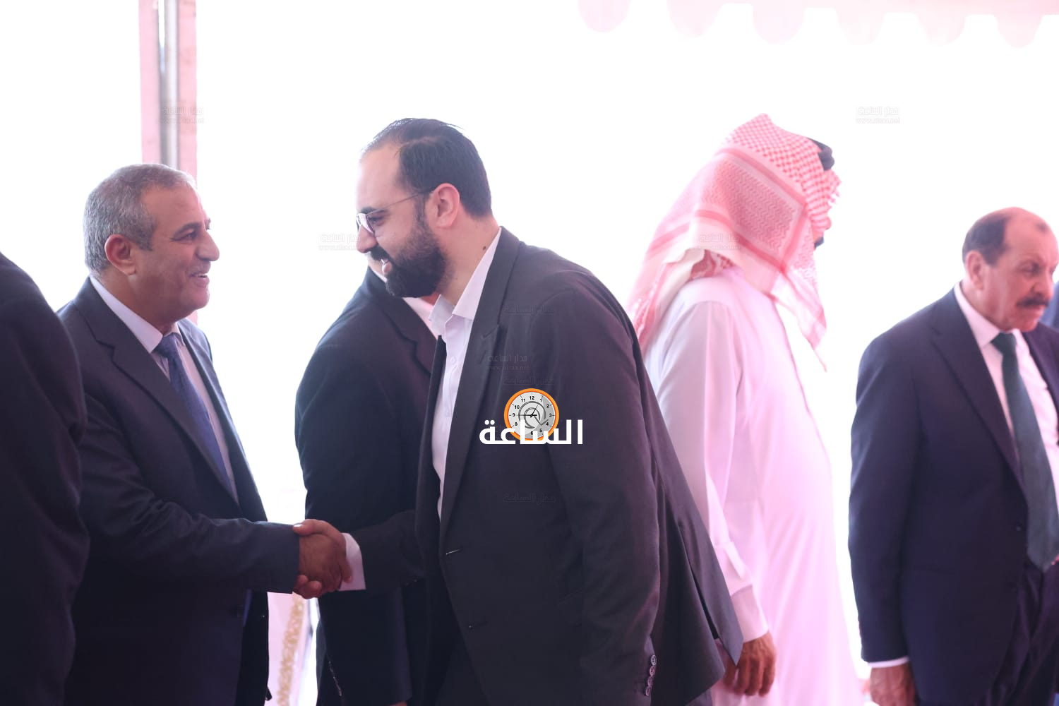 Madar Al-Saa Images 0.4213612592068471
