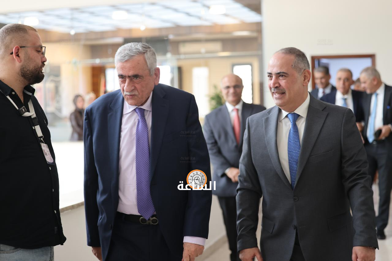 Madar Al-Saa Images 0.03281729289624147
