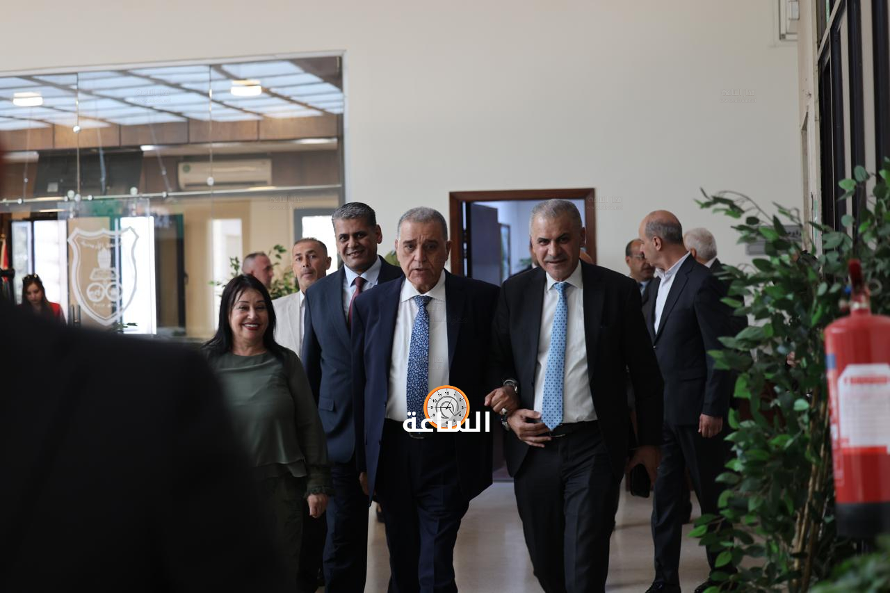 Madar Al-Saa Images 0.4531975912872709