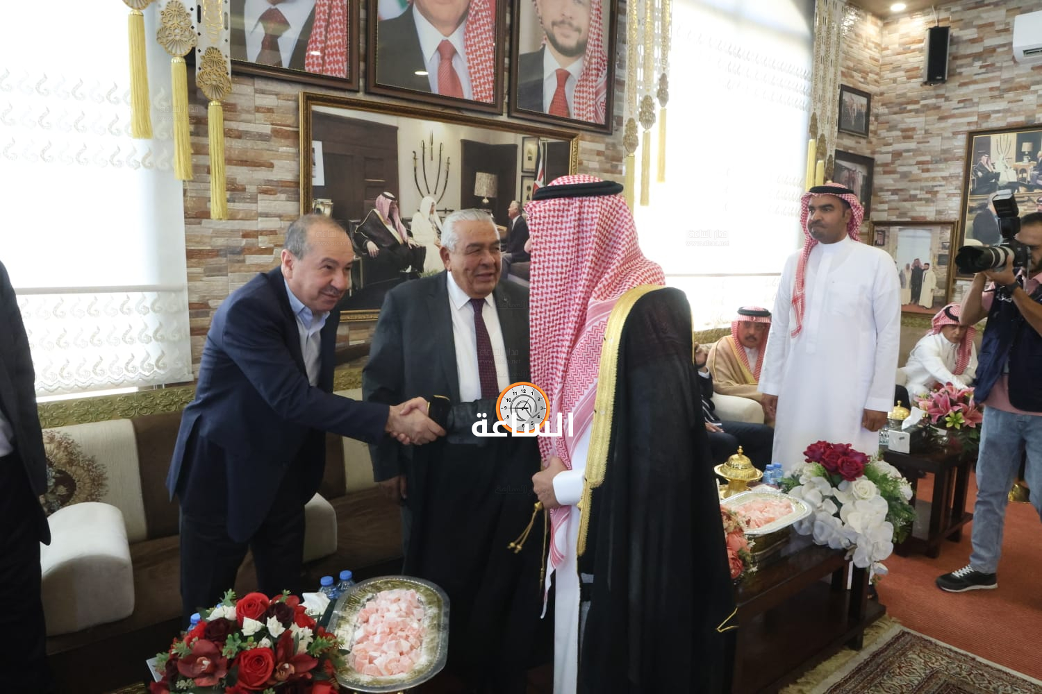 Madar Al-Saa Images 0.4389337188970889