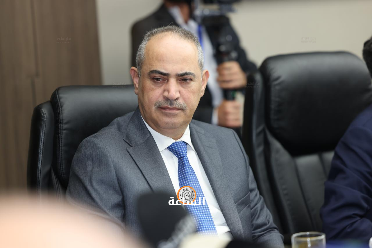 Madar Al-Saa Images 0.3542940460159725