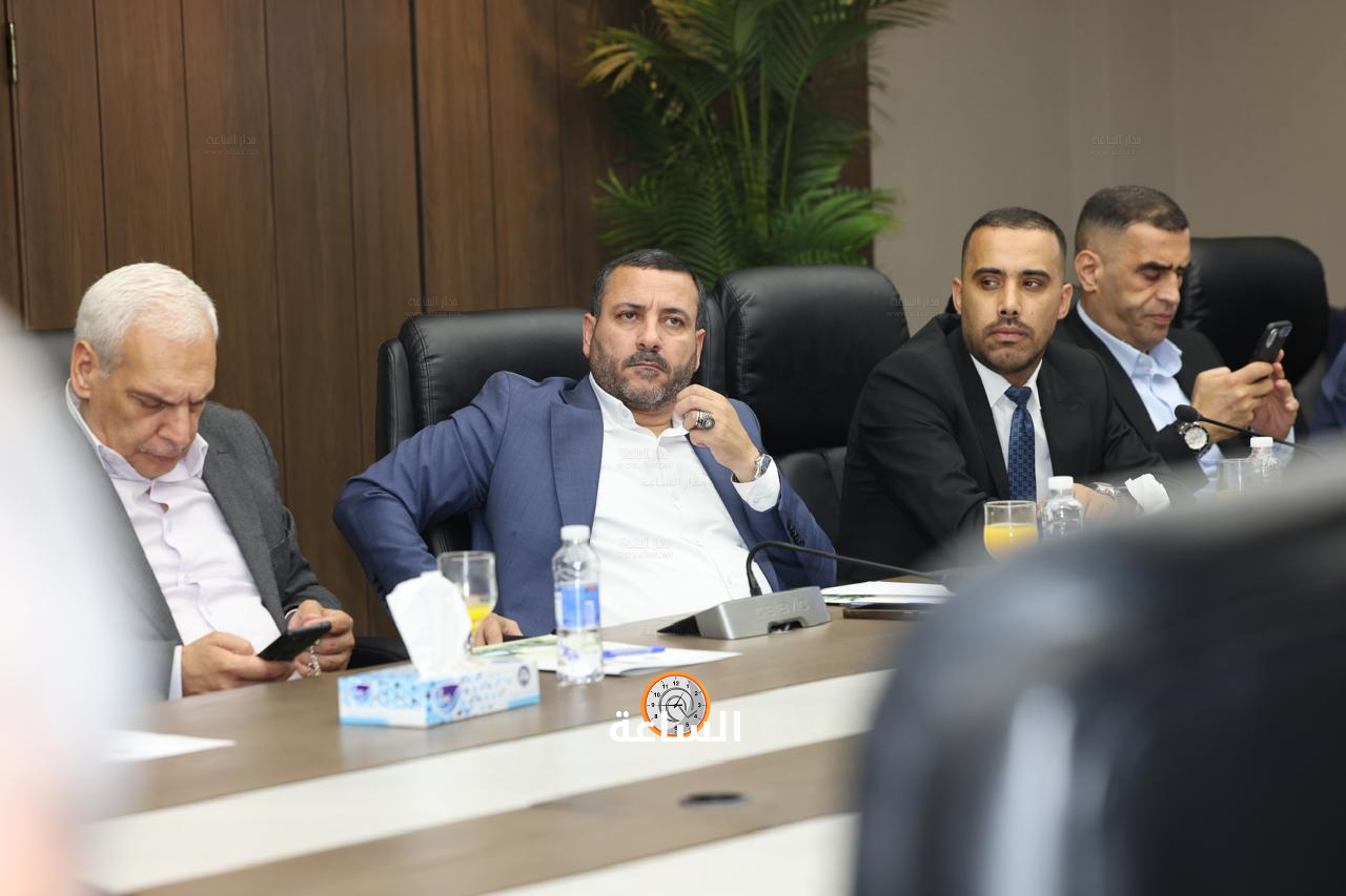 Madar Al-Saa Images 0.4555295591255746