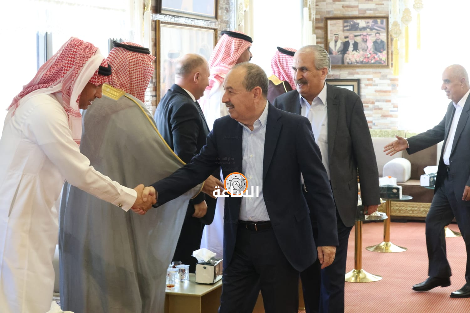 Madar Al-Saa Images 0.09931350834049002