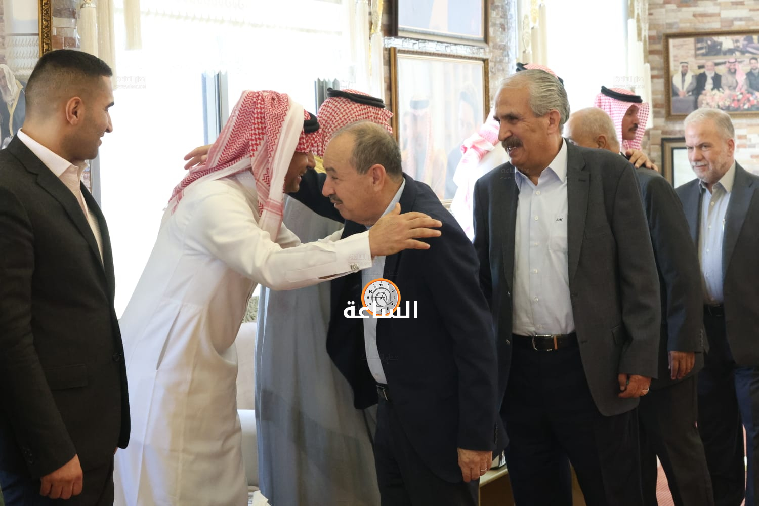 Madar Al-Saa Images 0.4669705421675816