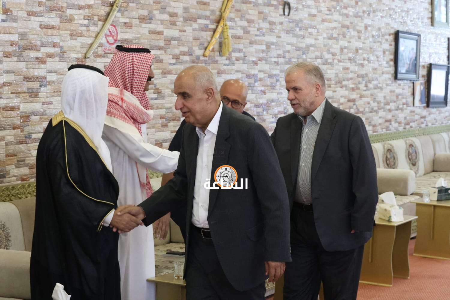 Madar Al-Saa Images 0.7384388100029862