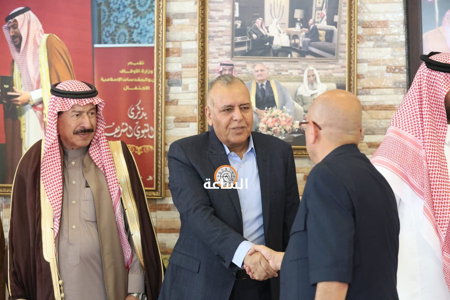 Madar Al-Saa Images 0.4543778299423942
