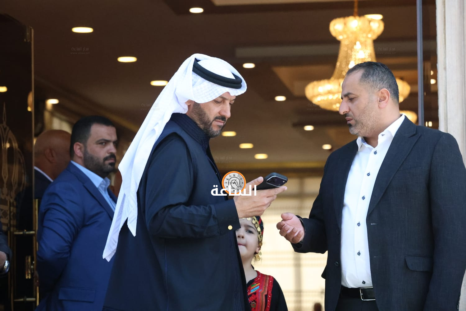 Madar Al-Saa Images 0.4491508659240212