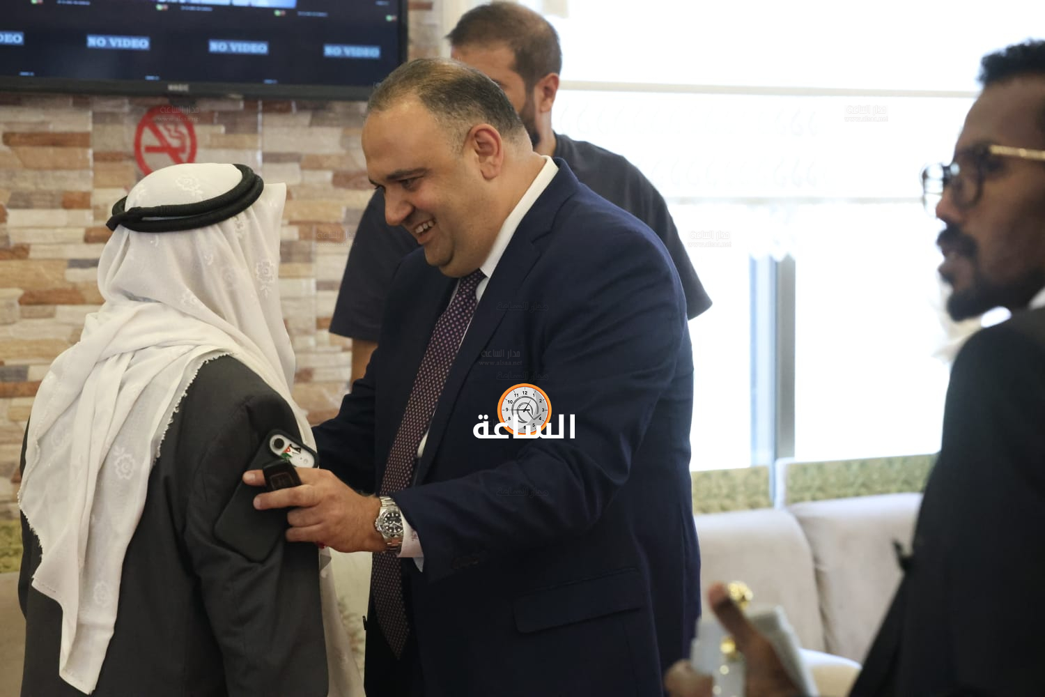 Madar Al-Saa Images 0.02377594539881145