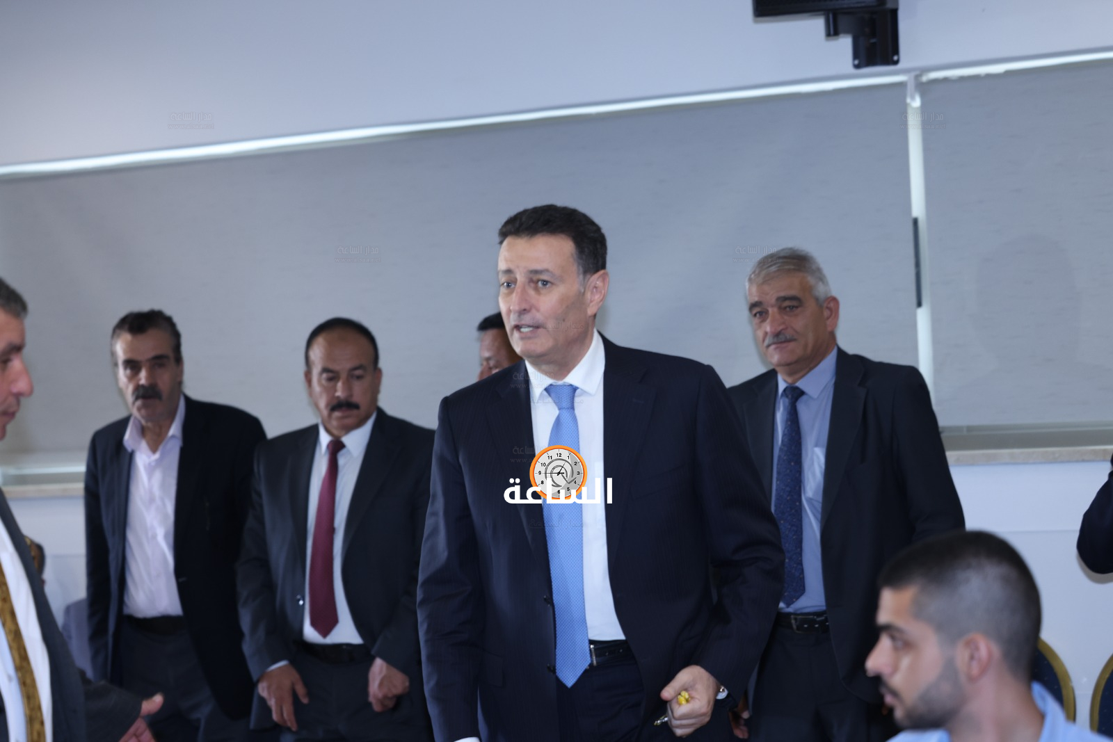 Madar Al-Saa Images 0.1608116257924127