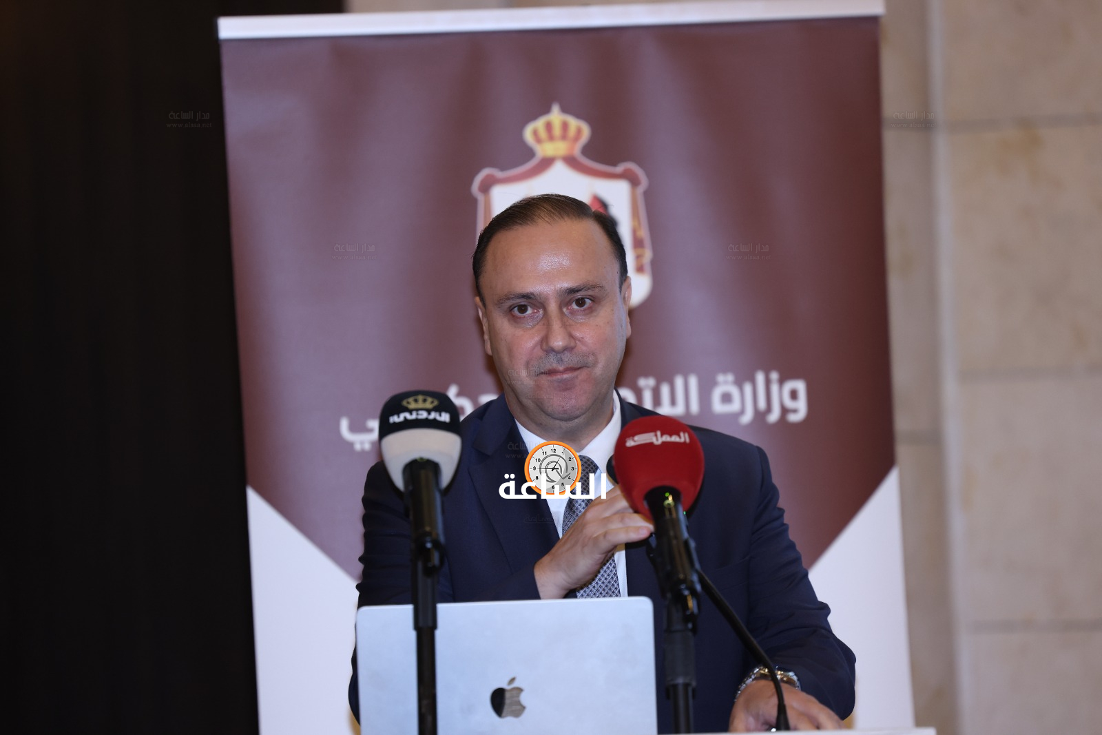 Madar Al-Saa Images 0.5219916062876884